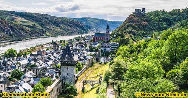 Wandern auf einem der vielen Wanderwege in Oberwesel am Rhein